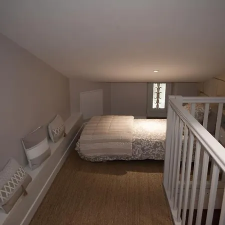 Bel Appartement En Pierre De 88 M2 Charme D'Antan Margaux-Cantenac Exterior photo